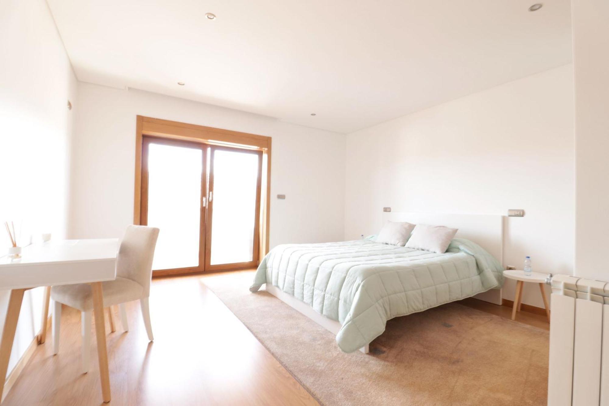Oktavihu House Apartment วีลาโนวา เจ ฟามาลีเกา ภายนอก รูปภาพ